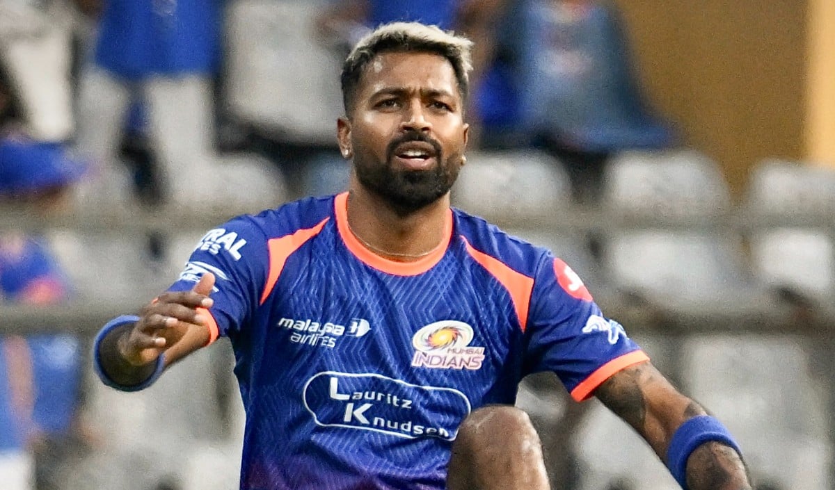 IPL 2026 | क्या Mumbai Indians और Hardik Pandya के बीच सब ठीक है? ‘अनफॉलो’ विवाद से सोशल मीडिया पर मची खलबली