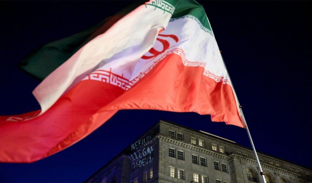 Iran-US Tension: IRGC की अमेरिका को सीधी धमकी, हमला हुआ तो Middle East से बाहर फैलेगा युद्ध