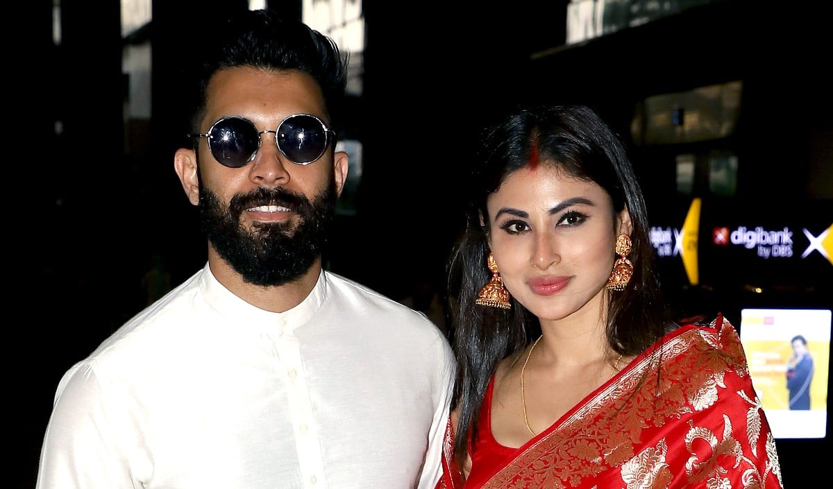 तलाक की खबरों के बीच Mouni Roy ने शेयर किया नया पोस्ट? पति ने डिलीट किया अकाउंट, एक्ट्रेस की ‘रहस्यमयी’ पोस्ट ने बढ़ाई बेचैनी!
