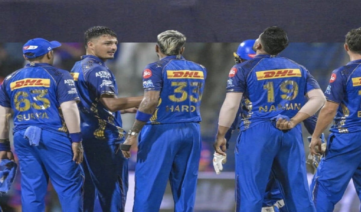 MI की Captaincy पर फैंस का बड़ा सर्वे, Rohit Sharma को पछाड़ Jasprit Bumrah बने नंबर वन