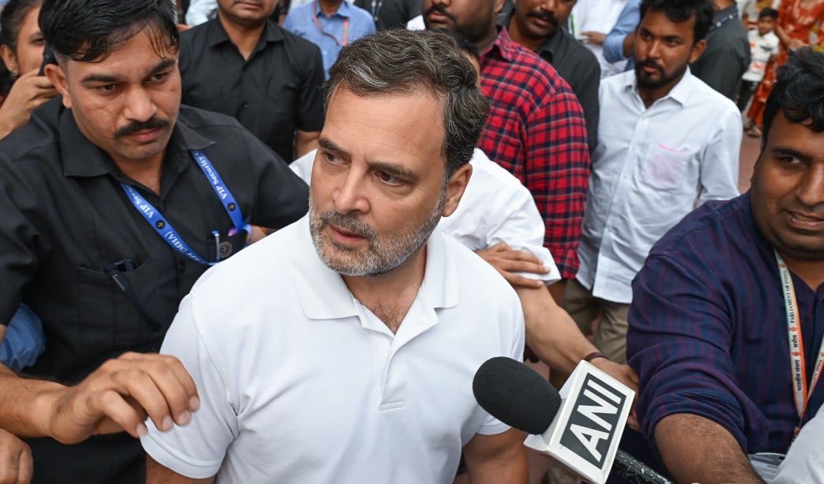 “PM Modi ने एक शब्द नहीं बोला!” Rahul Gandhi ने NEET Scam पर मांगा धर्मेंद्र प्रधान का इस्तीफा