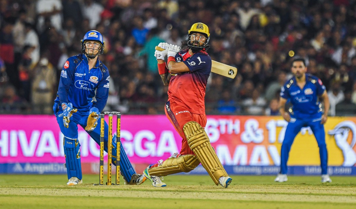 IPL 2026 RCB vs MI Highlight: रोमांच की पराकाष्ठा! भुवनेश्वर के छक्के और कृणाल के अर्धशतक से RCB जीता, मुंबई इंडियंस प्लेऑफ से बाहर