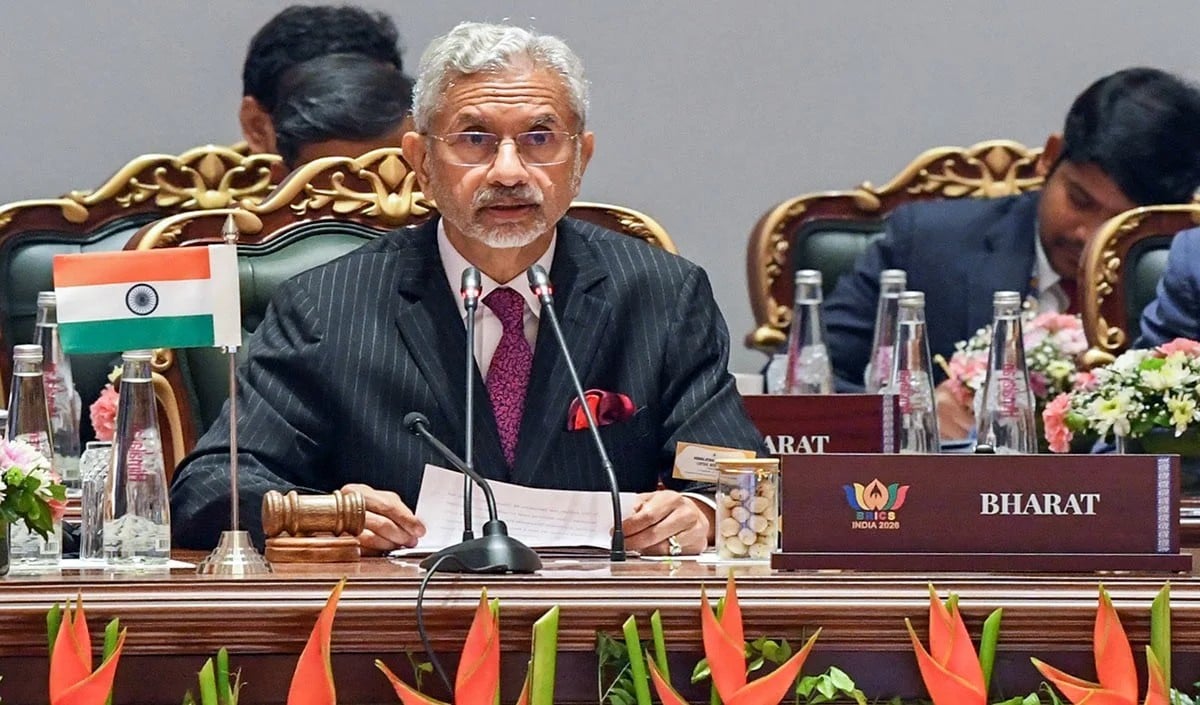 Global Stage पर भारत का संतुलित रुख, BRICS में S Jaishankar ने दी कूटनीति की नसीहत