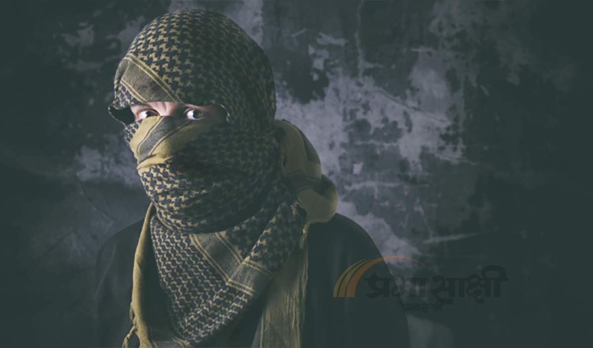 Prabhasakshi NewsRoom: अपने बिल से जैसे ही बाहर आया Terrorist Abu Bilal al Minuki, Nigeria में पहले से मौजूद थे अमेरिकी सैनिकों ने उसे उड़ा डाला