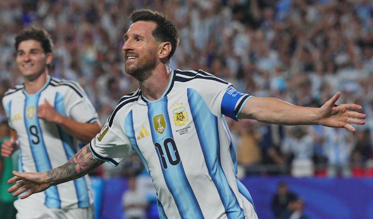 GOAT Lionel Messi का नहीं कोई तोड़! World Cup में लगातार 7वें मैच में गोल कर बनाया महारिकॉर्ड