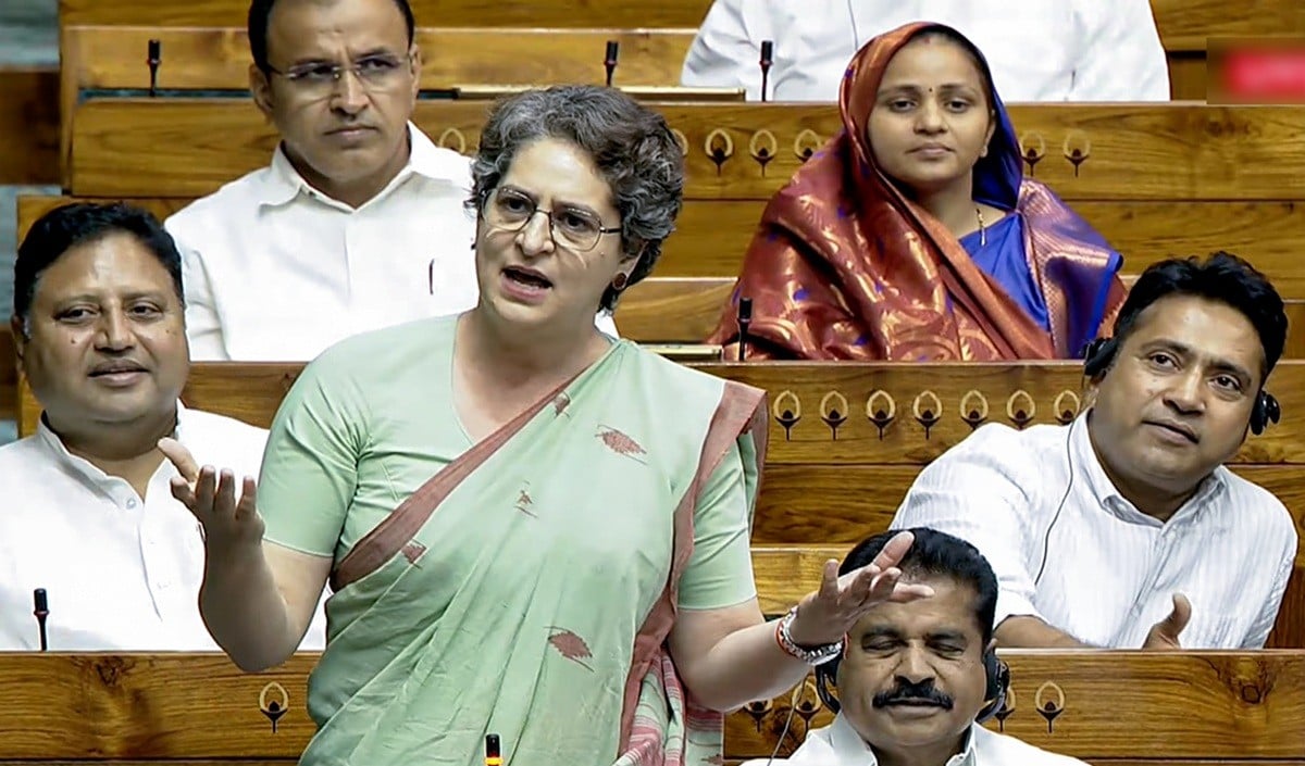 बार-बार Paper Leak से नाराज Priyanka Gandhi, बोलीं- व्यवस्थागत सुधार की है तुरंत जरूरत