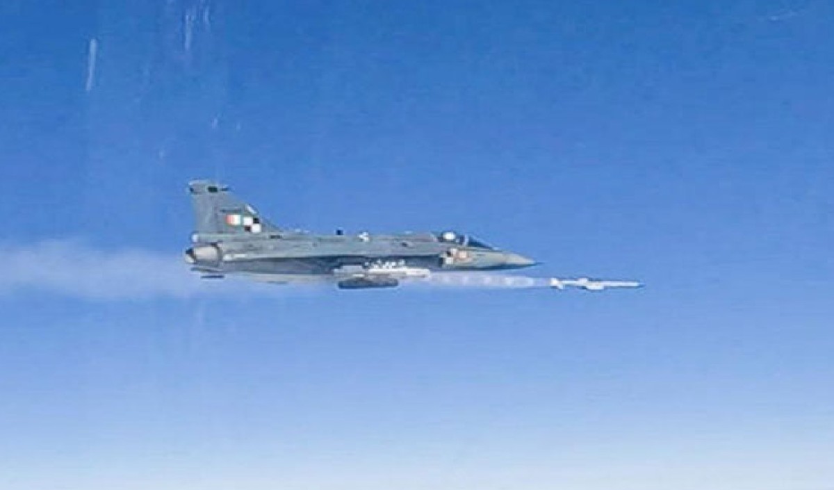 Tejas Mk1A प्रोजेक्ट को बड़ा झटका, HAL ने ‘फ़र्ज़ी’ रिपोर्ट देने वाली कंपनी पर FIR की