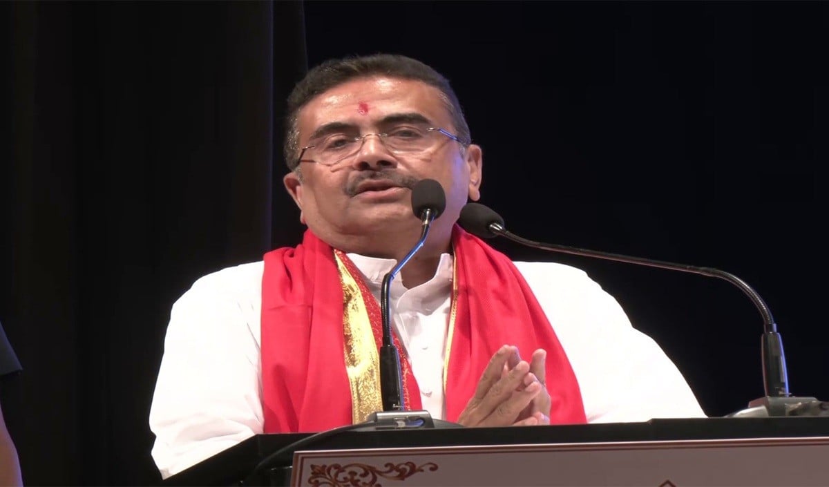 TMC में बड़ी बगावत! Suvendu Adhikari के नेतृत्व में Delhi पहुंचे 19 सांसद, Mamata की बढ़ी टेंशन