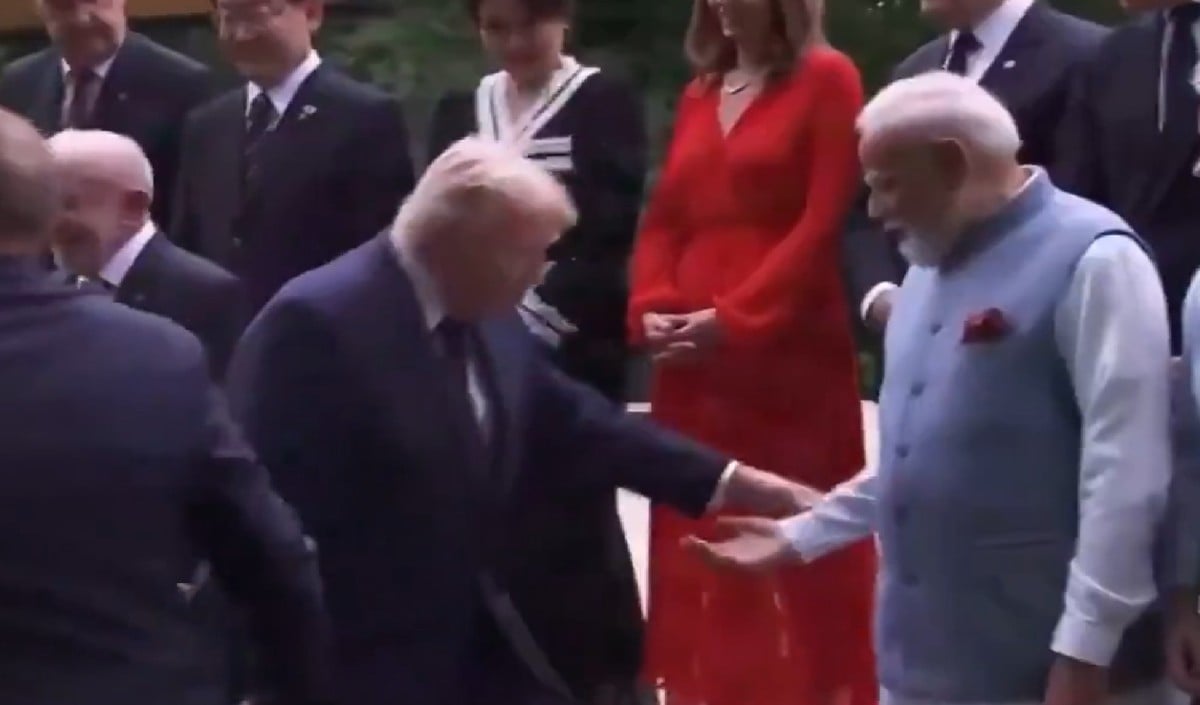 G-7 में सीढ़ियों पर लड़खड़ाए Trump, PM Modi ने गिरने से बचाया!