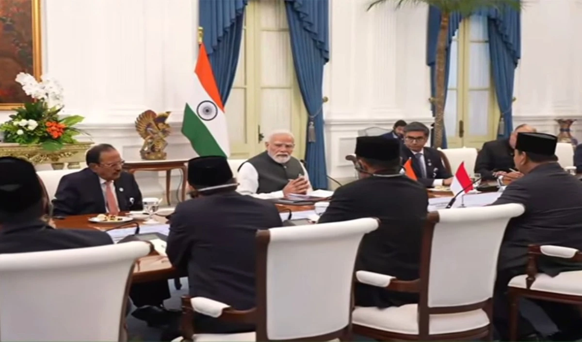 PM Modi Indonesia visit: ब्रह्मोस मिसाइल, अस्त्र मिसाइलों का निर्माण और EVM बनाने में मदद…भारत-इंडोनेशिया के बीच बड़ी डील