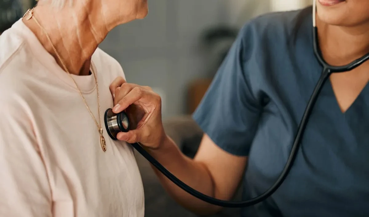 Health Tips: Heart Disease और Diabetes का बढ़ रहा रिस्क, ऑफिस में हर घंटे 5-Minute Break है लंबी उम्र का सीक्रेट Formula