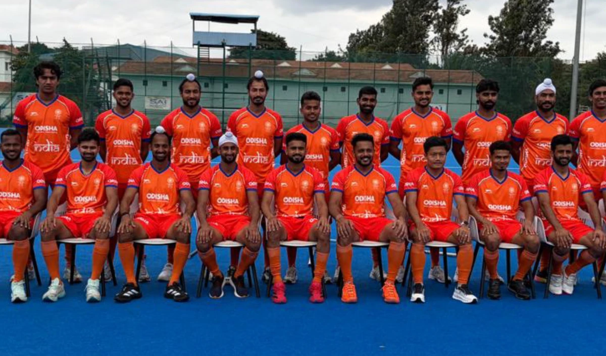 FIH World Cup से पहले Hockey Team की भगवा Jersey पर बवाल, पूर्व कप्तान भड़के, प्रियंका ने भी उठाए सवाल