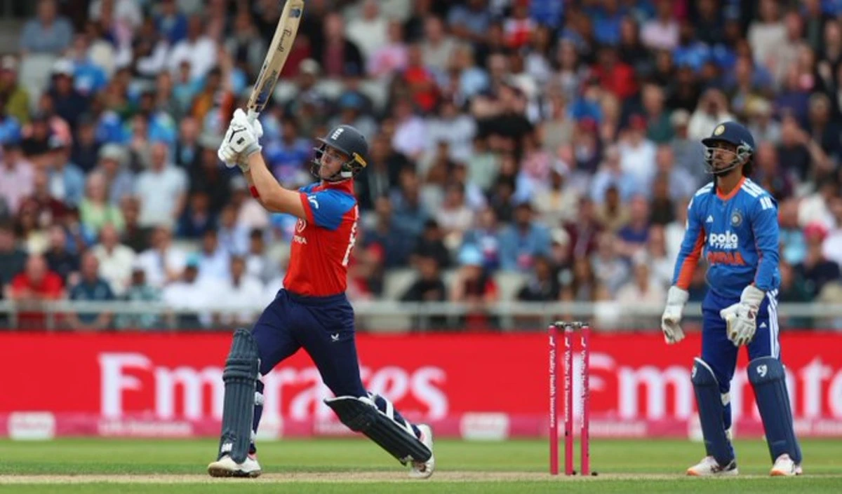 England T20 Series: लगातार दूसरी हार से Team India पर संकट, मिडिल ऑर्डर की नाकामी बनी सबसे बड़ी वजह।