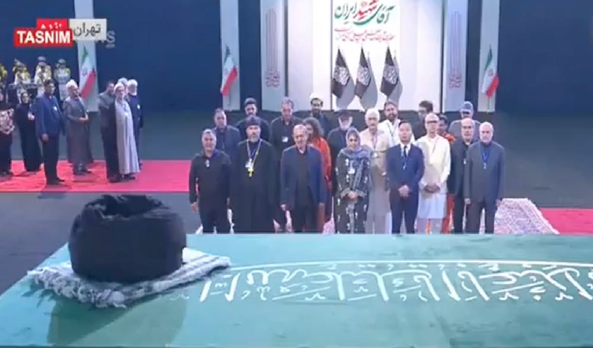 Ali Khamenei Funeral: जनाजा, कफन और ईरानियों का वलवला, अली खामेनेई को अंतिम विदाई, भारतीय प्रतिनिधिमंडल ने दी श्रद्धांजलि