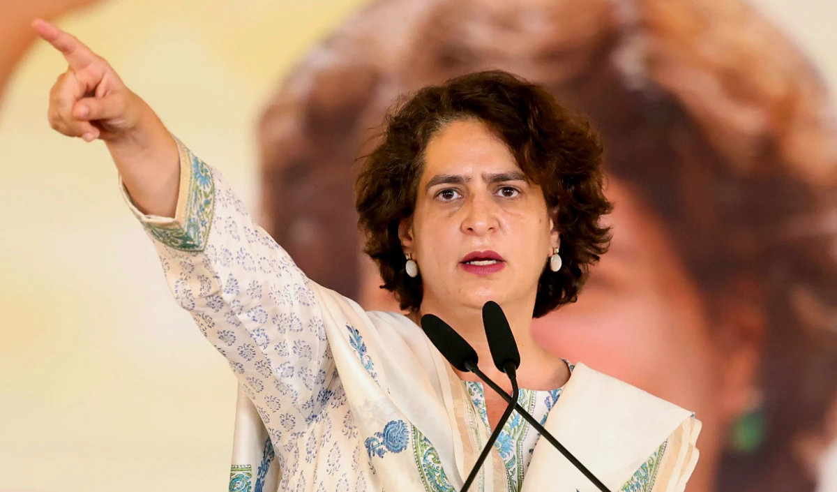 Priyanka Gandhi की ‘गोमूत्र एक्सपर्ट’ टिप्पणी पर 215 Academics का फूटा गुस्सा, IIT Madras Director के बचाव में उतरे