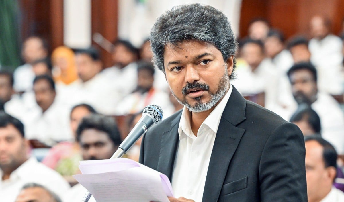 TVK MLA का सनसनीखेज खुलासा: Vijay सरकार गिराने के लिए 35 Crore का Offer, Police जांच में बड़े नाम