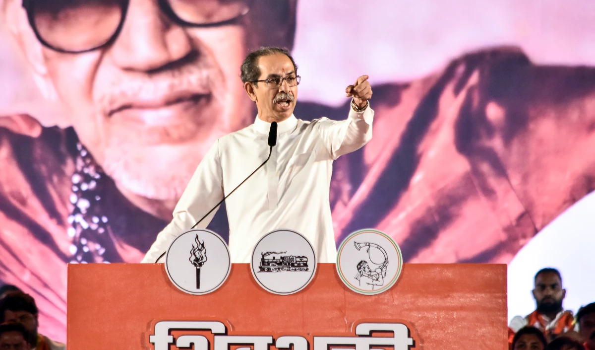 Uddhav Thackeray का Rahul Gandhi को दो टूक, बोले- कॉकरोच पार्टी के समर्थन में Jantar Mantar आएं