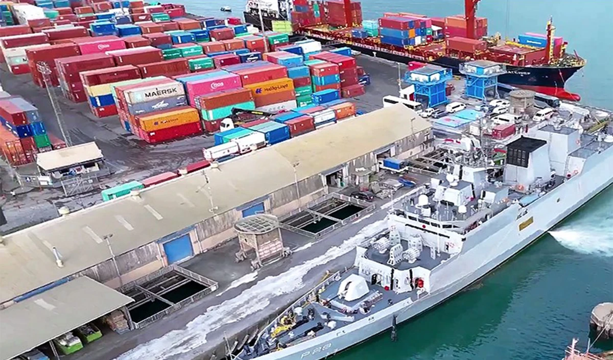 US के नए Tariffs के खतरे के बीच China का बड़ा पलटवार, Excess Capacity के आरोपों को बताया पूरी तरह बेबुनियाद