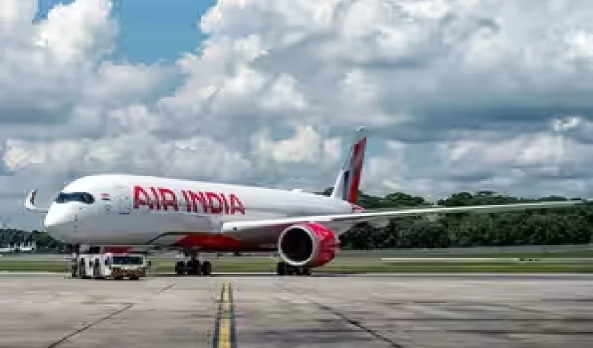 Phuket-Delhi Flight Turbulence: सुरक्षा मानकों पर उठे सवाल, MoCA ने निवर्तमान CEO Campbell Wilson को किया तलब