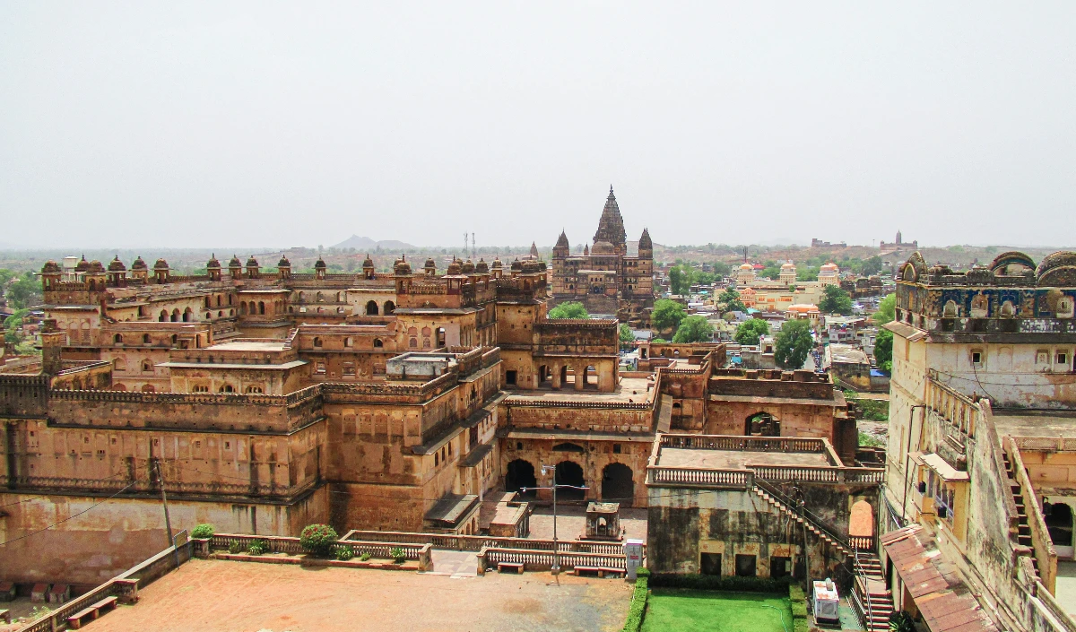 Monsoon Tourism 2026: भीड़भाड़ से दूर शांति देंगे ये 4 Budget Friendly Destinations, आज ही करें अपने ट्रिप का Plan