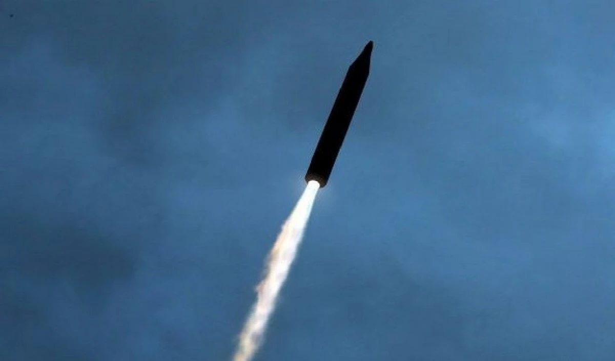North Korea का शक्ति प्रदर्शन: Kim Jong Un ने दागी Ballistic Missile, US और Japan के साथ दक्षिण कोरिया अलर्ट पर