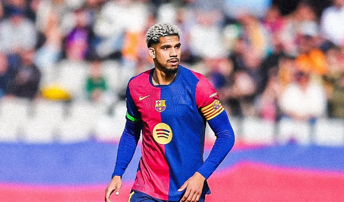 Barcelona से Liverpool पहुंचे Ronald Araujo, बोले- करियर के इस पड़ाव पर क्लब बदलना बेहद जरूरी था