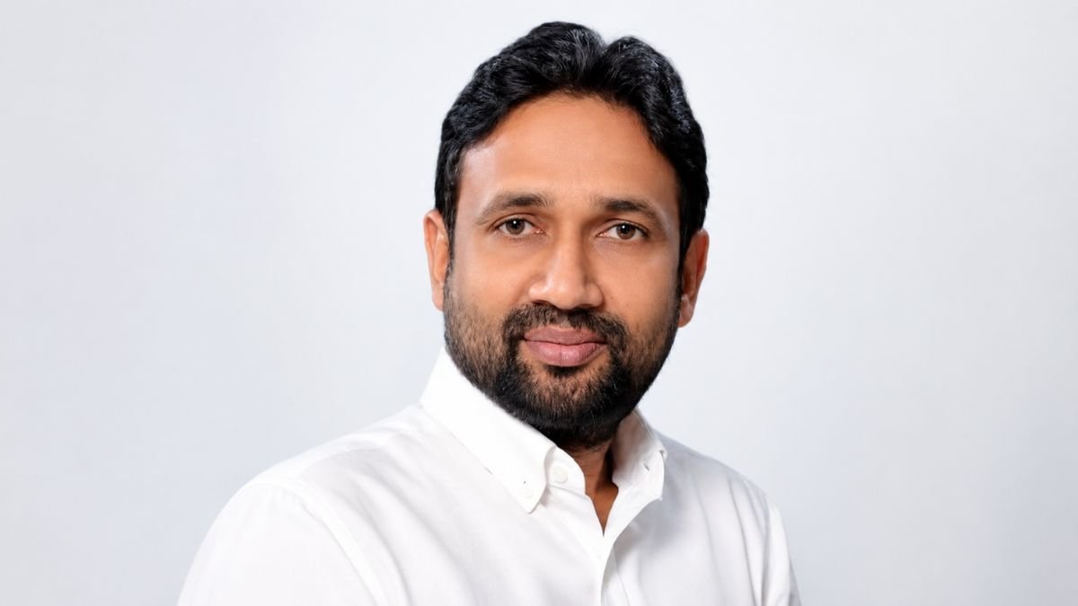 बयासी घाट पर शुक्रवार को होगा उमाशंकर सिंह का अंतिम संस्कार, दुकानें बंद कर व्यापारियों ने दी श्रद्धांजलि