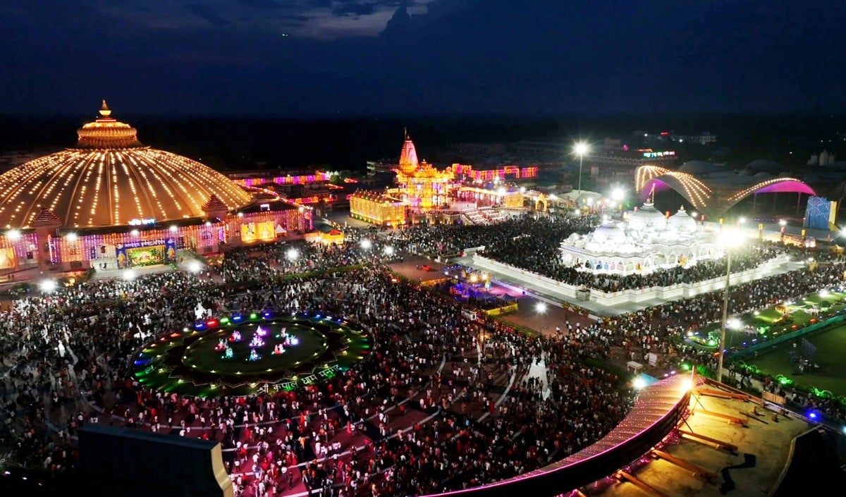 Janmashtami 2026 | इस बार बनाएं खास प्लान, भारत के इन 5 प्रसिद्ध कृष्ण मंदिरों में लें दिव्य दर्शन का आनंद | Best Krishna Temples India