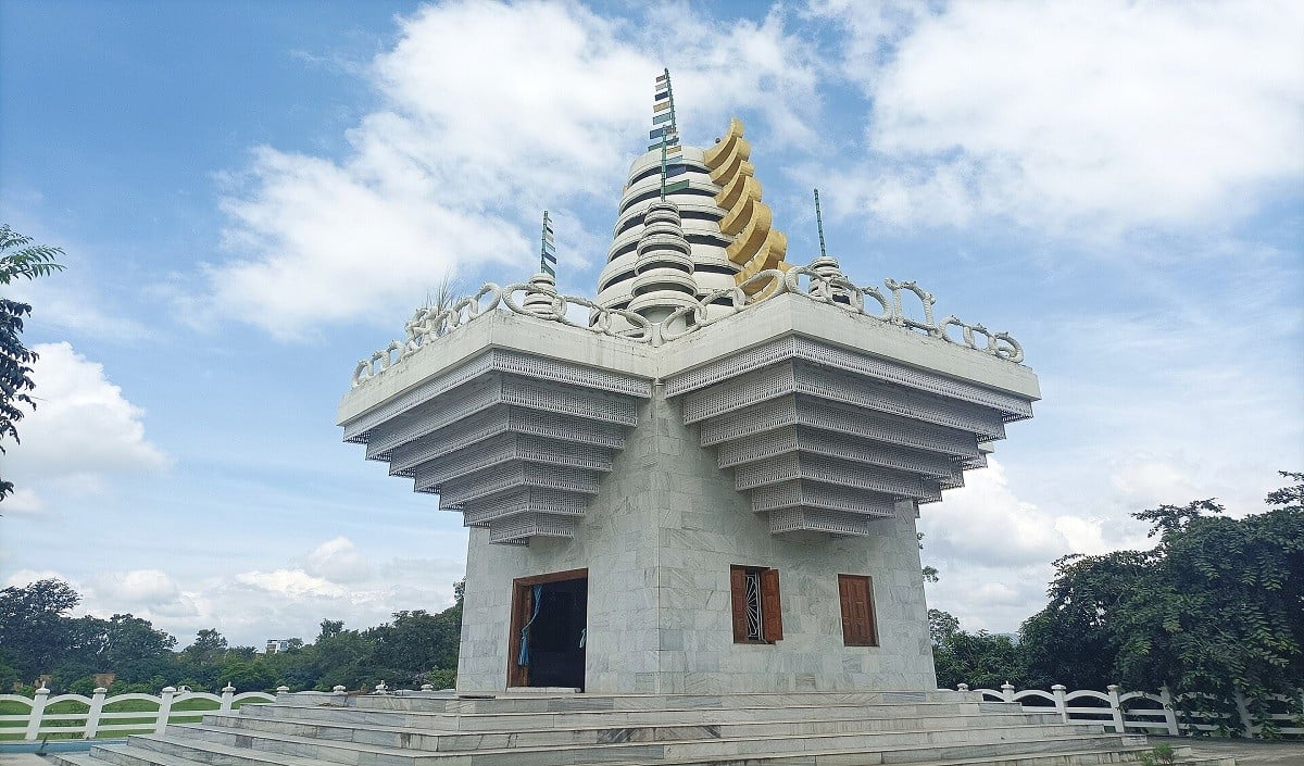 Travel Tips: मणिपुर की सांस्कृतिक सुंदरता का प्रतीक है Kangla Fort, जानें कैसे पहुंचे Imphal