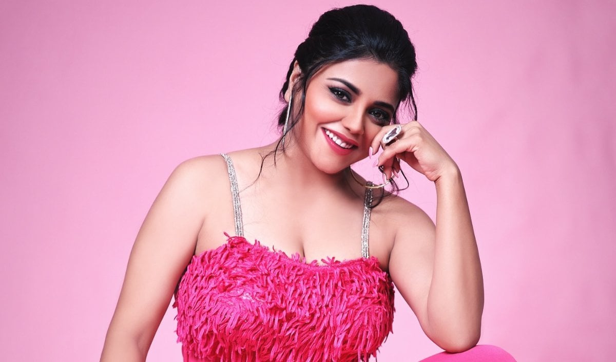 Komal Rani Swarnkar की पोस्ट ने मचाई हलचल, बिना नाम लिए किस पर साधा निशाना?