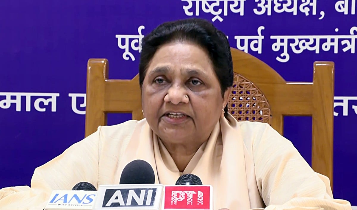 Ambedkarwadi बनने का दिखावा क्यों? Mayawati का विपक्ष पर निशाना, बोलीं: दिल-दिमाग साफ करो