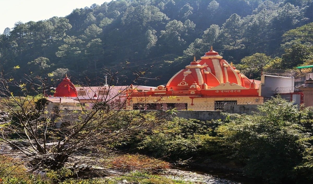 Neem Karoli Baba का आध्यात्मिक प्रभाव: Kainchi Dham के अलावा प्रसिद्ध हैं ये 4 Hanuman Temple