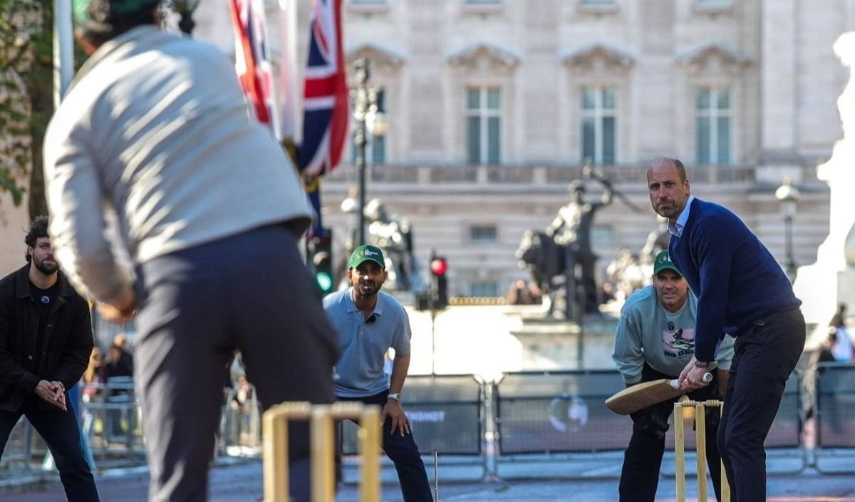 London में Prince William ने Sourav Ganguly और Ajinkya Rahane संग खेला Cricket